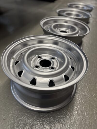 borrani wheels 6j x 13 inch