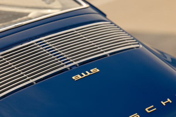 porsche 911 S bonnet