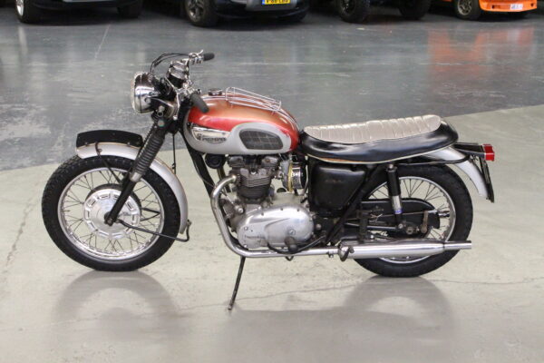for sale; triumph bonneville t120 1968