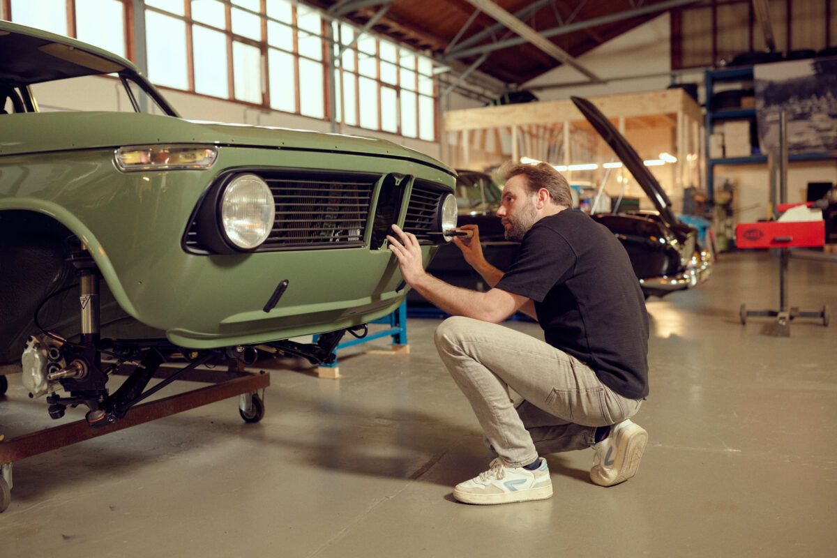 bmw 2002 specialist garage