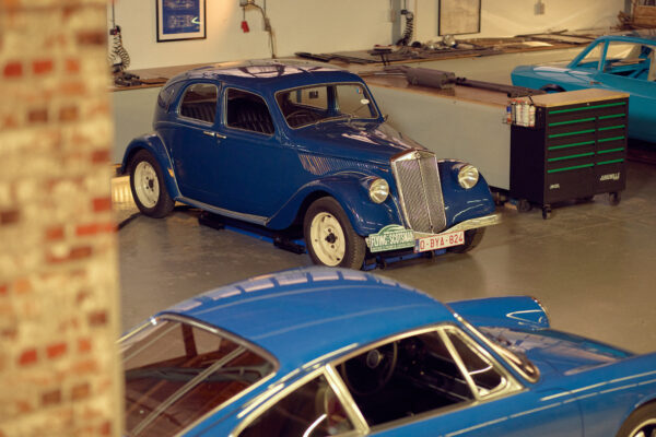 How to Build a Classic Car Collection