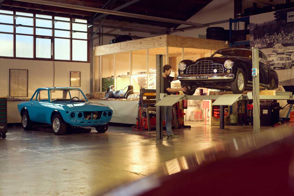 classic cars workshop ferrari lancia