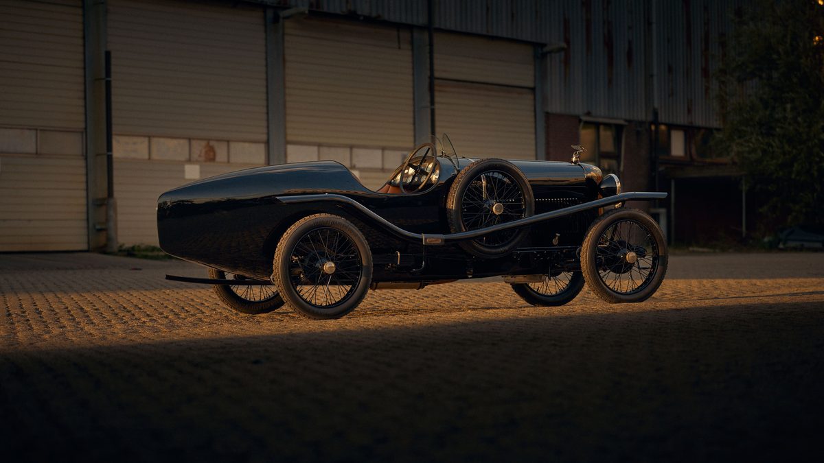 Coachbuilt car